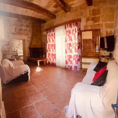 Tan-nahla Holiday Farmhouse With Private Pool بيت للعطل